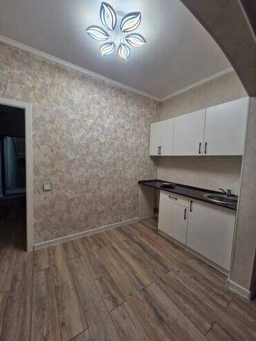 1 комнатная квартира без мебели: 1 комната, 45 м², Индивидуалка, 3 этаж, Дизайнерский ремонт