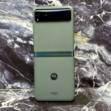 моторолла v3: Motorola Razr 40, Б/у, 256 ГБ, 1 SIM, eSIM