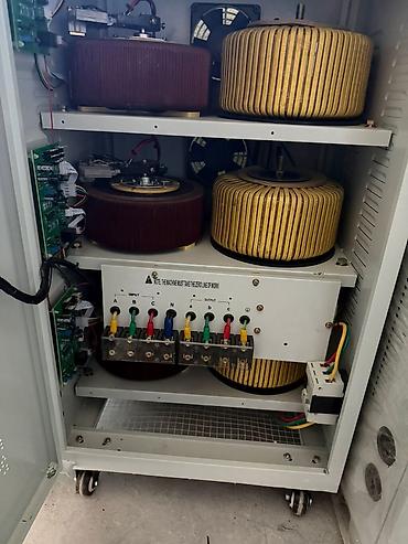 Стабилизаторы напряжения: Автоматический стабилизатор напряжения M.I.R.cyz DVR45-10KVA — 17