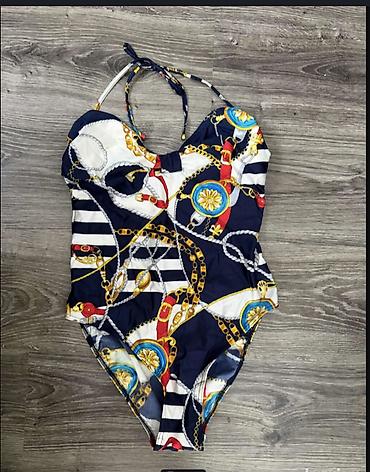 bikini l: Triumph kupaći kostim, imao je zaprljanje od nečeg, koje sam uklonila — 1