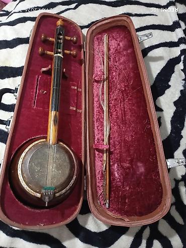 Milli musiqi alətləri: Kamança satılır. 1 100 manata. Ünvan Xırdalan. Köhnə kamançadır təcili — 1