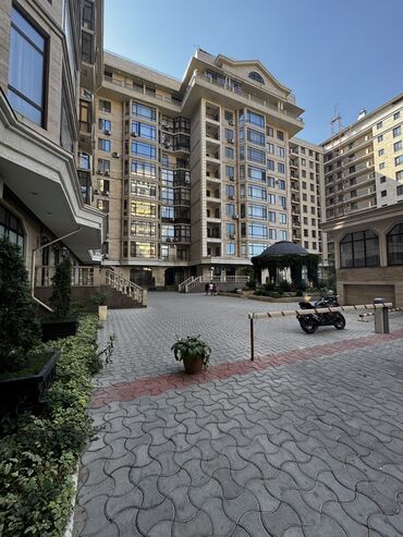 бишкек купить квартиру: 3 комнаты, 140 м², Элитка, 4 этаж, Дизайнерский ремонт