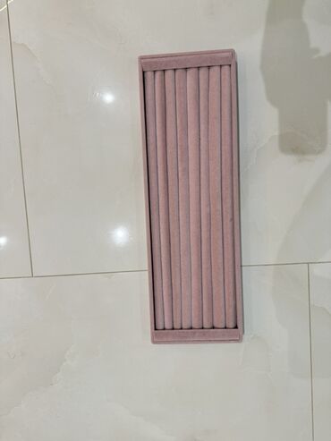 Bijuteriya vitrinləri: Mücevher təşkilatçısı və vitrin dəsti - Material: yumşaq məxmər/velur — 5