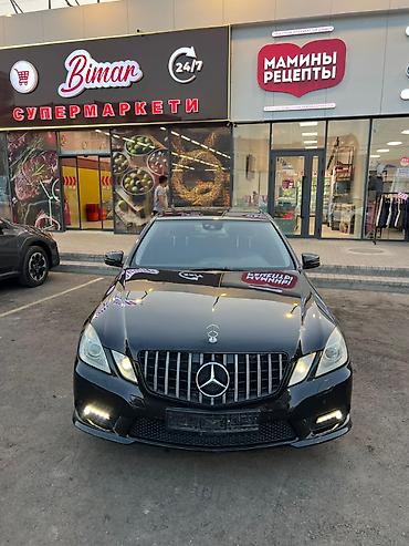 Mercedes-Benz: Mercedes-Benz : 2010 г., 3 л, Автомат, Бензин, Седан — 3