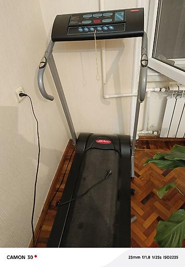 İdman və istirahət: Life Power elektrik qaçış trenajoru - Kompakt ev tipli qaçış aparatı — 2
