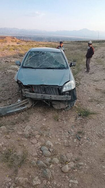 поворотник на виндом: Срочно Toyota Corolla в кузове хэтчбек Год вып 2003 Объем 1.6