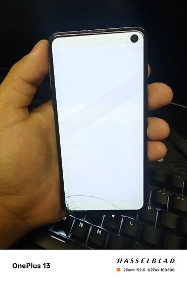 Мобильные телефоны и аксессуары: Samsung Galaxy S10e, Б/у, 128 ГБ, цвет - Черный, 1 SIM — 4