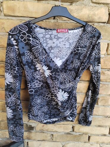sweatshirt h: Bluza S vel