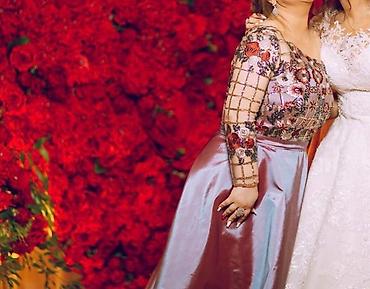 elçilik donları: Elatus Moda evinde tikilib L razmerdir Xlde ola biler — 2