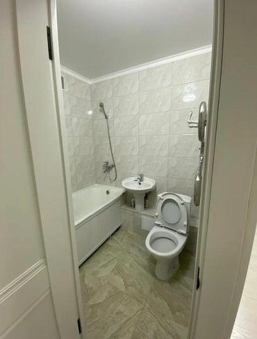 дом на день рождения: 1 комната, 33 м², 104 серия, 2 этаж, Евроремонт