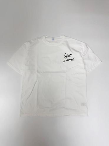 Futbolkalar: Ağ rəngli qısaqoll T‑shirt - Ön hissədə sinə sol tərəfdə “Saint — 1