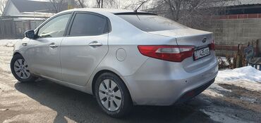 машина субара: Kia Rio: 2012 г., 1.6 л, Автомат, Газ, Седан