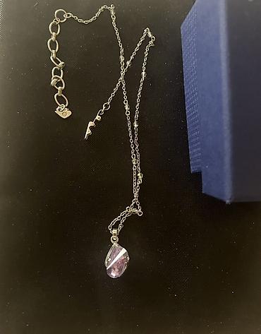 swarovski boyunbagi: Boyunbağı, Swarovski — 1