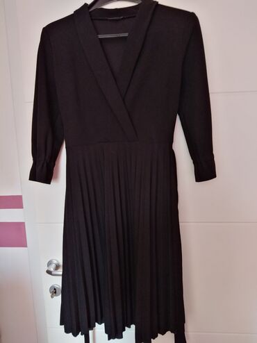 klasična crna haljina: Zenska haljina M velicina