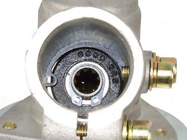 Ostali pribor i dodaci za alate: Glava prenosa (menjač) za trimer/kosilicu – komplet Opis: - Kompletna — 4