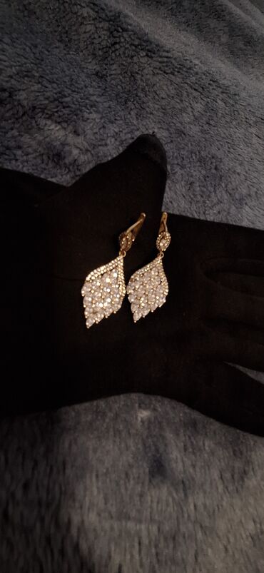 Sırğalar: Qızıl suyuna salınmış Zərif daş-qaşlı sırğalar. svarovskiy qaşlarla — 8