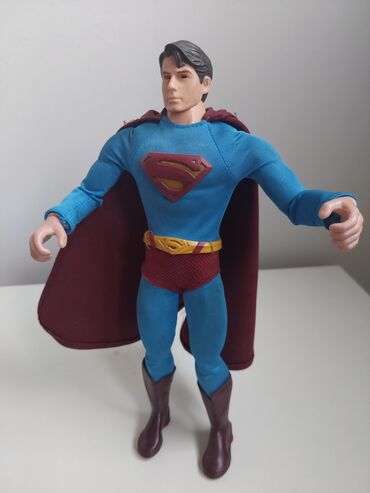 sanke za decu: Kolekcionarska igracka Supermen, svi zglobovi i glava pokretni,pomera