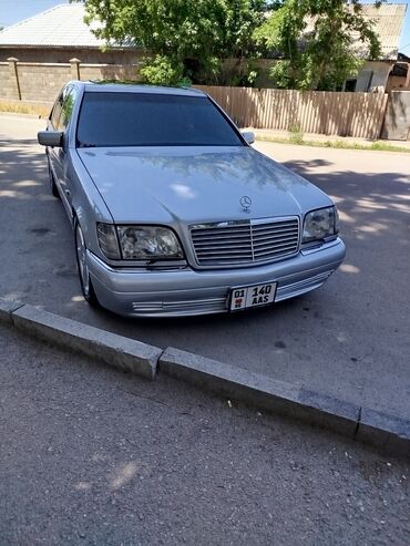 машинка гелик: Mercedes-Benz S‑Class W140, серебристый седан. Кузов: - Классический