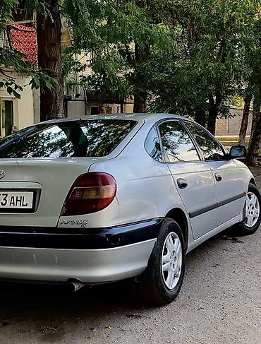 outback xt: Toyota Avensis: 2002 г., Автомат, Лифтбек — 1