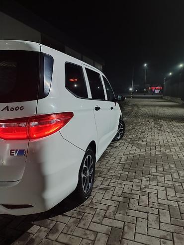 LDV: LDV : 2021 г., Электромобиль, Минивэн — 2