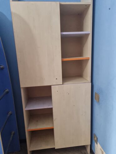 Шкафы для одежды: Детский шкаф б/у,3500 сом