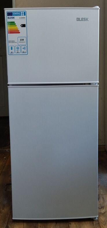 Электроника: Б/у Двухкамерный цвет - Белый холодильник