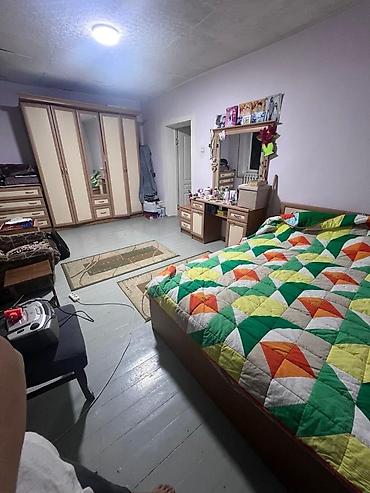 Продажа коттеджей и домов: Продаю дом район Кудайбергена по ул.Маданият . 2 этажа кирпичный, на 1 — 7