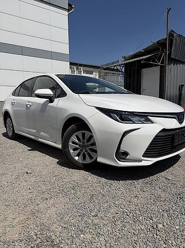 byd e6: Toyota Corolla: 2022 г., 1.8 л, Вариатор, Гибрид, Седан — 2