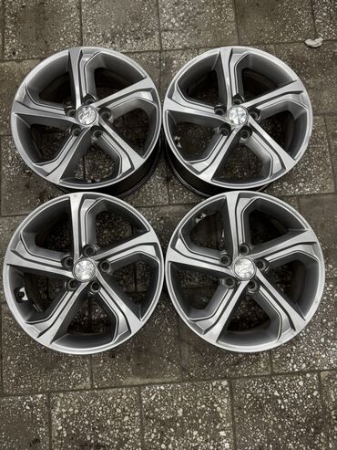 Диски: Литые Диски R 17 Hyundai, Комплект, отверстий - 5, Б/у — 2