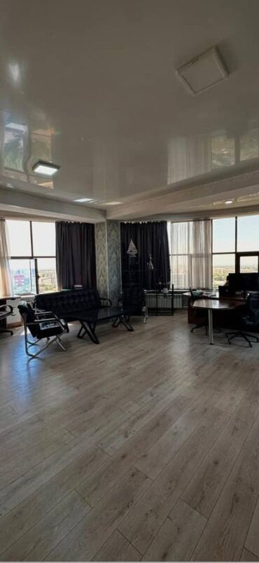 Офисы: Сдаю Офис, 120 м², С отдельной кухней — 4