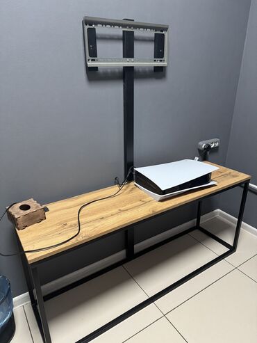 туалет стол: Журналдык Стол, Колдонулган