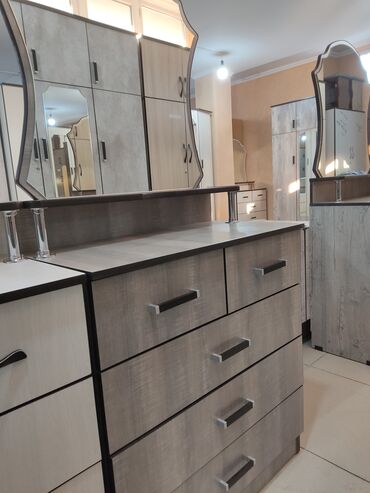 Комоды для одежды: Комод для одежды, Новый, С зеркалом, ЛДСП, цвет - Бежевый, Бесплатная доставка — 7