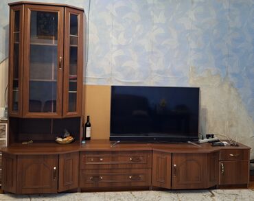 TV altlığı: Künc Tv altlığı, Polkalı, Taxtalı
