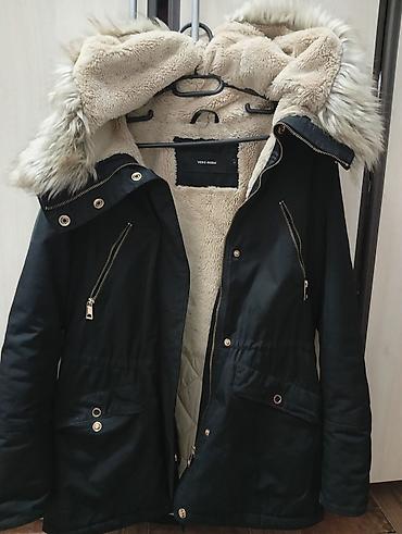 hugo: Ženska zimska parka VERO MODA - Boja: crna spolja, bež unutrašnja — 1
