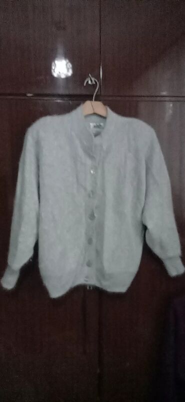Кофты, свитеры: Кофта, Корея, 7XL (EU 54) at lalafo.kg Кофты, свитеры: Кофта, Корея, 7XL (EU 54)