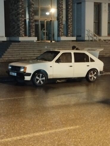 opel asta: Opel Kadett: 1.3 l | 1985 il | 250800 km Sedan