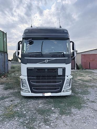 Прицеп, Volvo, Шторный, от 12 т, Б/у at lalafo.kg Прицеп, Volvo, Шторный, от 12 т, Б/у