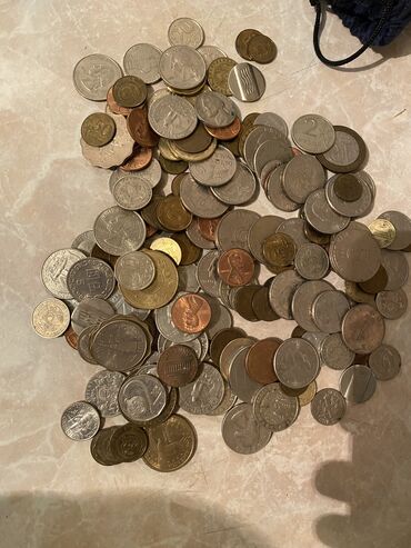купим монеты: Продаю разные монеты за символическую сумму