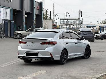 митсубиси фуссо: Hyundai Sonata: 2018 г., Седан — 7