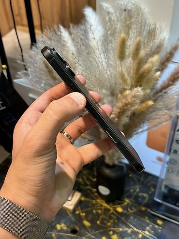 iphone 16 pro qara: IPhone 16 Pro Max, Black Titanium, Face ID — 3