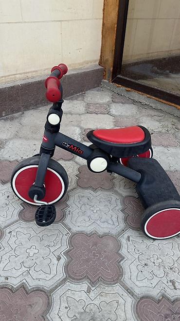 mom: Детский трехколесный велосипед Mammo Mia (MoMia), черно‑красный — 3