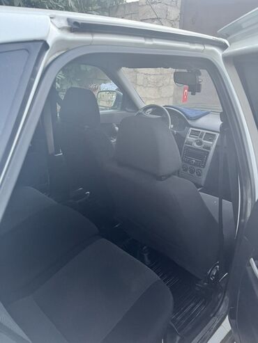 VAZ (LADA): VAZ (LADA) Priora: 1.6 l | 2012 il 268706 km Sedan — 15