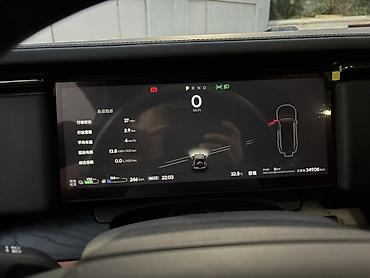 Другие автомобили: ROX 01 Год выпуска 2023.12 месяц Объем 1.5 гибрид. Плагин Пробег — 12