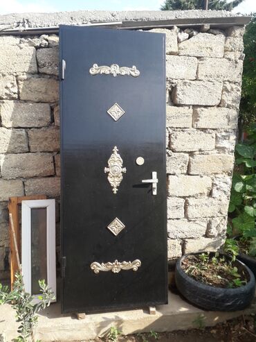 işlənmiş dəmir qapı: Giriş qapısı, Dəmir, 80x205 sm, İşlənmiş, Zəmanətsiz, Ödənişli quraşdırma