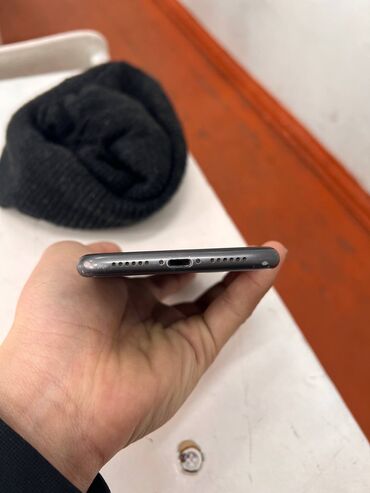 Apple iPhone: IPhone 11, Б/у, 128 ГБ, Черный, Чехол, 76 % — 13