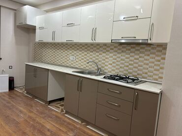islenmis metbex stolu: Metbex mebeli. 500azn. ölçü 3.50sm. ela veziyyetde. üzerinde qaz