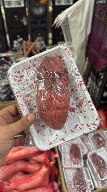 Oyuncaqlar: Halloven malları Geyimlər Dekorlar Aksesuarlar Qorxulu və maraqlı — 28