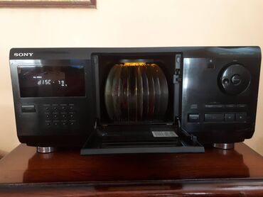 Zvučnici i stereo sistemi: Sony CDP-CX 200 plejer lepo ocuvan, ima mnogo funkcija. Sve sto sam na lalafo.rs — 12 Zvučnici i stereo sistemi: Sony CDP-CX 200 plejer lepo ocuvan, ima mnogo funkcija. Sve sto sam — 12