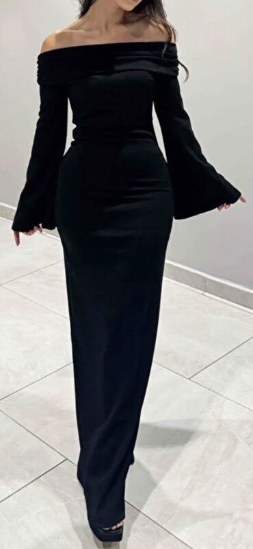 Plaşlar: L razmer Qara, uzun, bardot (çiyin açıq) axşam donu - Rəng: klassik