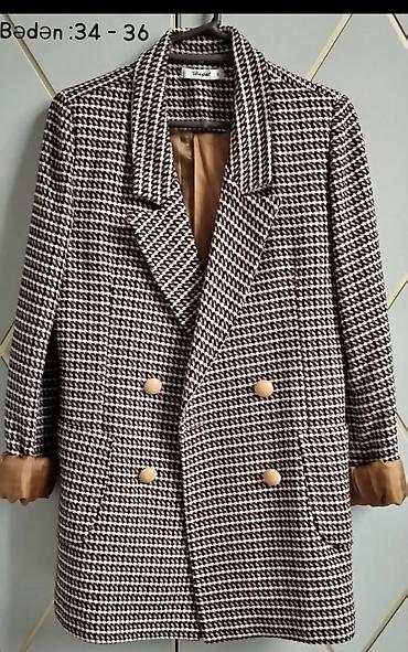 Pencəklər: Ucuz qiymətə hər birinə satıram 1) Qara blazer jakey - Bədən: 34 - — 2